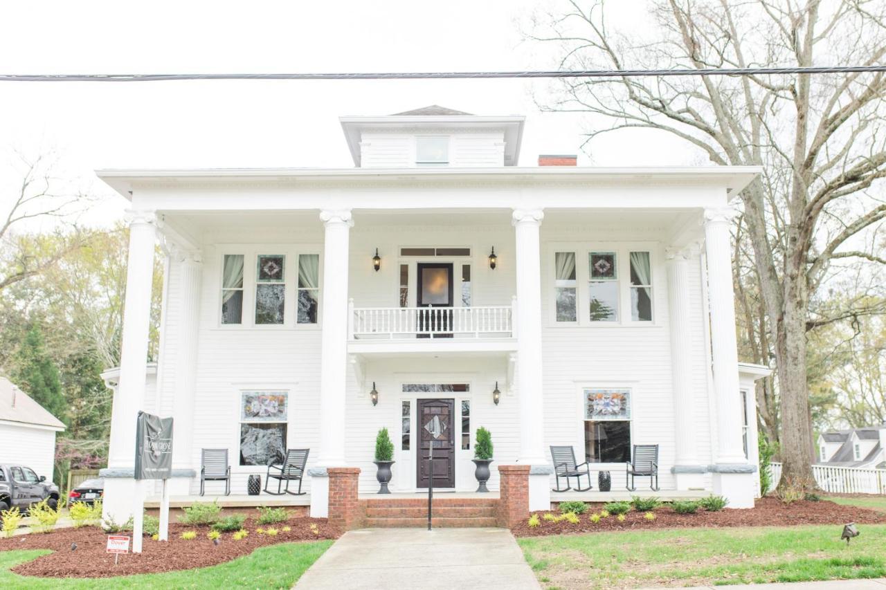 Sparrow Grove Manor Monroe Exterior photo